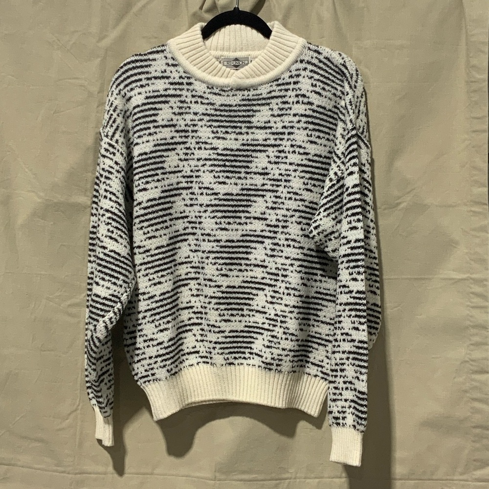 Men's V-Neck Sweater - Black and White